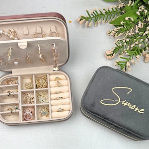 Keychain Mini Gym Ring Holder, Travel Small Ring Jewelry Box, AirTag Gym Leather Holder, Custom Name Small Jewelry Case, Bridesmaid Gift