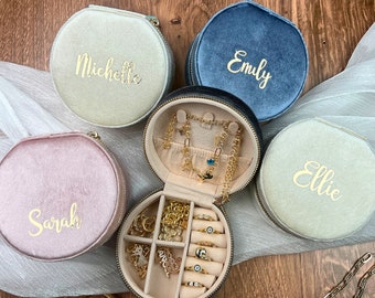 Personalized Velvet Jewelry Box for Girls • Bridesmaid Gifts, Christmas Gift, Travel Jewelry Box for Women, Birthday Gift For Her