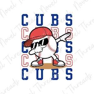 Puede incluir: Una pelota de béisbol con gorra roja y gafas de sol, haciendo un dab. La palabra "CUBS" está escrita en azul y rojo. La pelota de béisbol lleva zapatos rojos y tiene una mano blanca con un guante negro.
