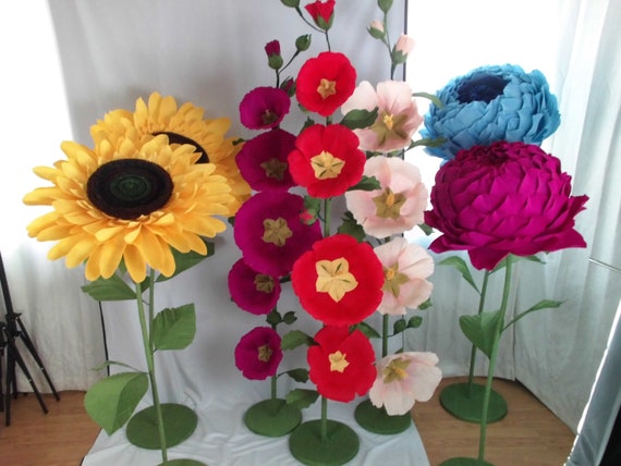 Giant Self Standing Italian Crepe Paper Sunflower Photo Backdrops Parties  and Events 