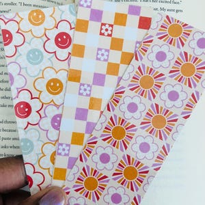 Retro Textured Groovy Flower Cardstock Bookmark Set, bookish, gifts for book lovers, laminated w/ sun, floral and checkered designs