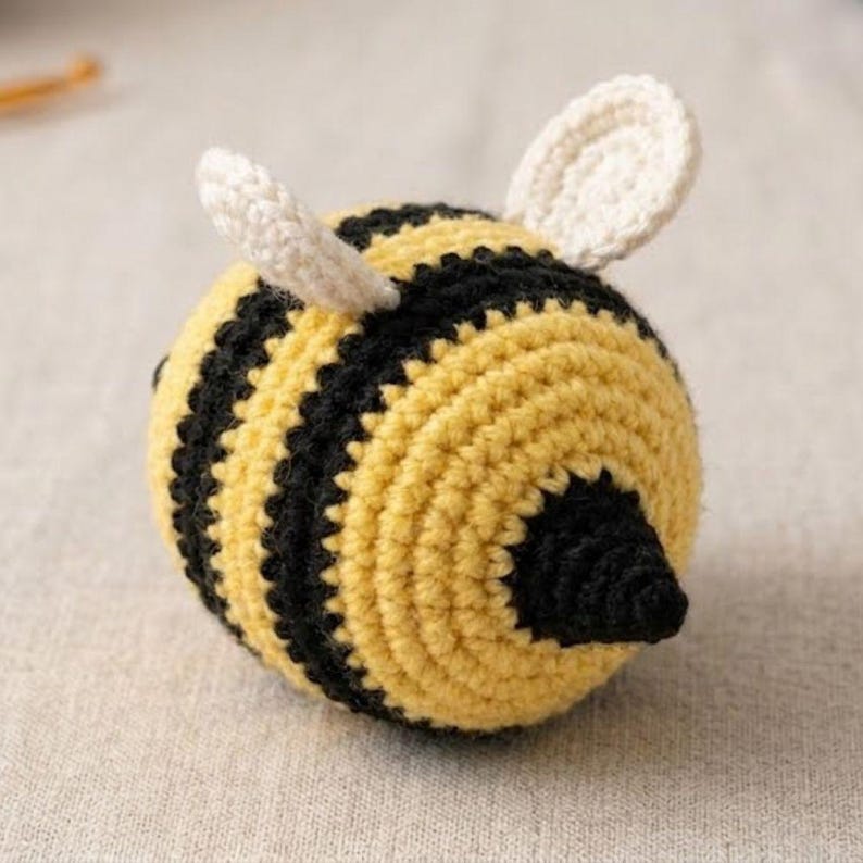 Beginner Crochet Bumblebee Pattern: Easy Amigurumi PDF Plush (digital ...
