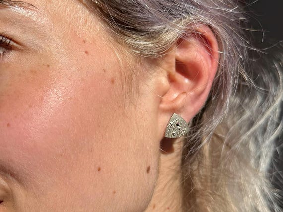 Modernist Ruby Geometric Triangle Stud Earrings i… - image 2