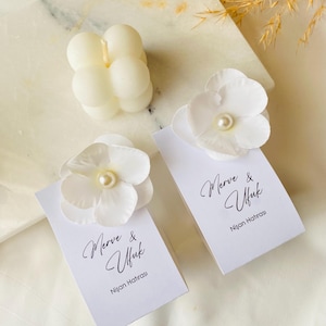 Wedding Candle Favors in Bulk - Mini Bubble Candle Guest Gifts - Engagement Favors - Bridal & Baby Shower Gifts, Quinceanera Party Favors