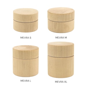 Handgjorda pillerburkar i björkträ: Naturfärgad MEVRA-set om 10