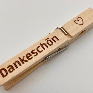 Wäscheklammer mit Wunschgravur / Holzklammer / Name / Wäscheklammer mit Text / alle Anlässe / Hochzeit / Gäste / individuell /personalisiert Bild 10