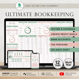 Könnte beinhalten: Ein Laptop, ein Tablet und ein Telefon zeigen eine Buchhaltungs-Tabelle mit dem Text "ULTIMATE BOOKKEEPING". Die Oberfläche enthält Abschnitte für Einnahmen, Ausgaben und Bankkonten. Der Text "EASY TO USE | ANY CURRENCY" ist ebenfalls enthalten.