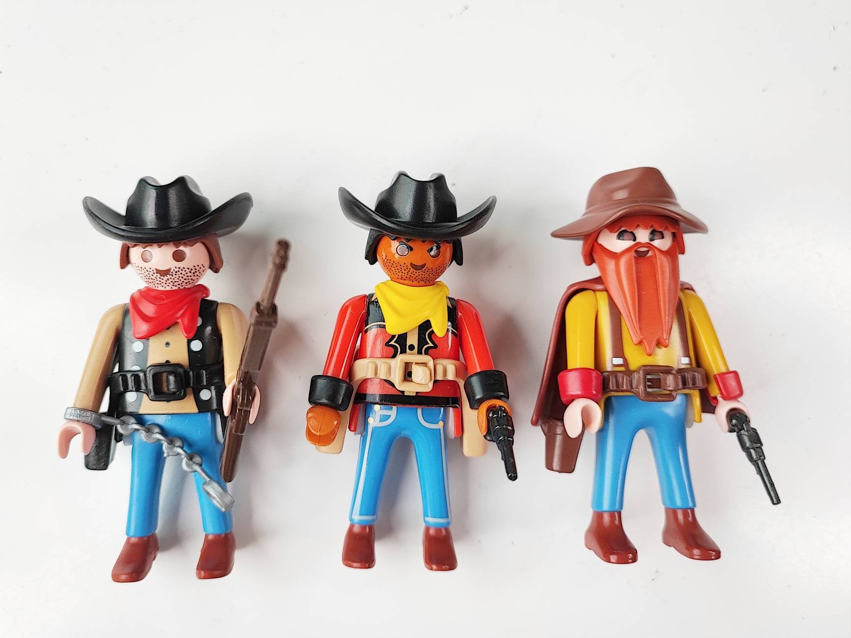 Playmobil-Figuren Cowboy und Indianer, Sherif und Bandit Stock Photo - Alamy