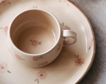 Handgemachtes Blumen Keramik Becher und Teller Set: Cottagecore Tee Set