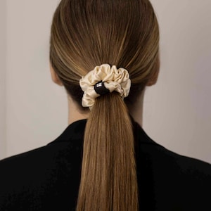 Skinny Cream white silk scrunchie. Slim cream white silk ponytail holder. Silk Hair accessories for women. Handmade luxurious silk hair tie