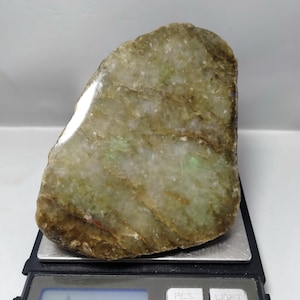 Burmese Jadeite Jade 623 grams Authenthic Grade A Natural Untreated Burma Jade specimen