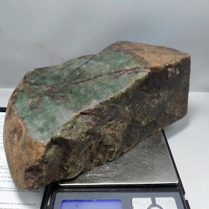 Burmese Jadeite Jade 1908 grams Authenthic Grade A Natural Untreated Burma Jade specimen