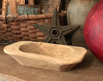 Trancheuse en bois taillée à la main de ferme primitive