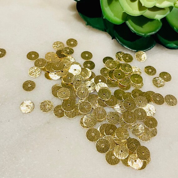 Espaciadores De Cuentas De Flores De Disco Plano Cepillado De Latón Dorado Macizo - Espaciadores De Cuentas Heishi De Disco De Oro Cepillado Para Fabricación De Joyas 220 Piezas Por Hebra. - España