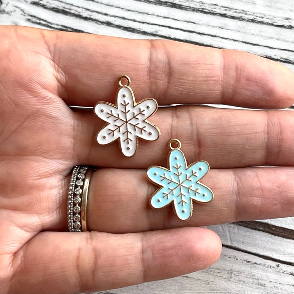 5 White Blue & Gold Snowflake Charm/ Winter Charm/ Enamel Christmas Charm / Snow Charm / Snowflake Pendant/ Zinc Metal Alloy / 24x19mm