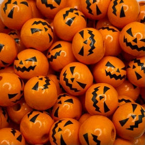 FINAL SALE*** 15.5 x 14.5mm  TEN (10) Fall Scary Jackolantern Pumpkin Beads for Garland / Farmhouse Beads / Boho Painted Wood Halloween