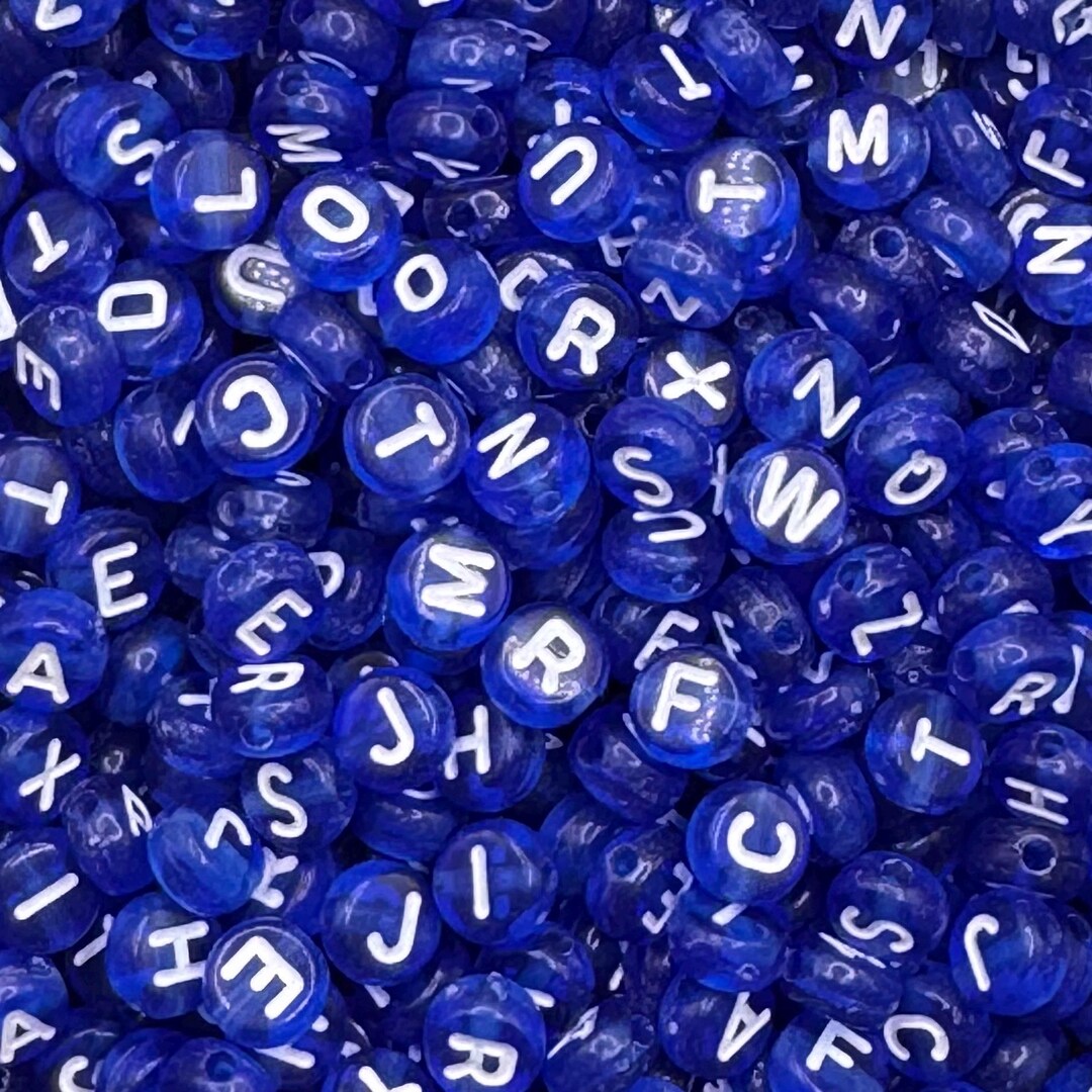 最終セール*** 7mm 青と白のアルファベット文字アクリルビーズ/丸型
