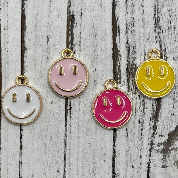 5 Smiling Face Emoji Charm/ Smile Charm/ Pink White Yellow Enamel Charm/ Smiling Pendant/ Zinc Metal Alloy