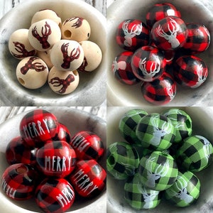 15.5 x 14.5mm Buffalo Plaid Merry Reindeer Christmas Bead Garland / Farmhouse Beads / Boho Beads / Painted Wood Holiday Bead / Schima Bead