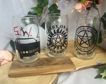 Vetro soprannaturale Continua così, figlio ribelle Salvare le persone Cacciare cose Affari di famiglia Impala Sam Dean