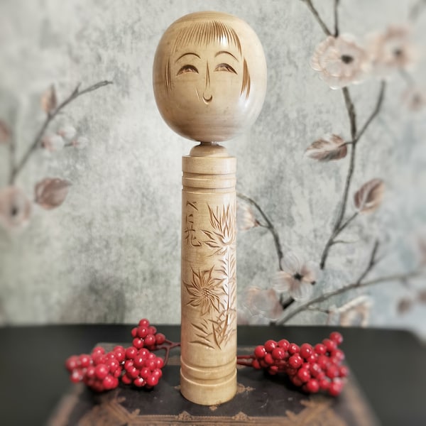 Rare poupée Kokeshi vintage par Kagami Genzo / Sosaku Creative Kokeshi.