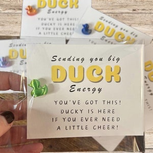 Pato 3D con tarjeta de ánimo / Regalo de pato de bolsillo para niños y amigos / Regalo de apoyo emocional / Adorable ficha de animal / ¡Tienes este regalo!