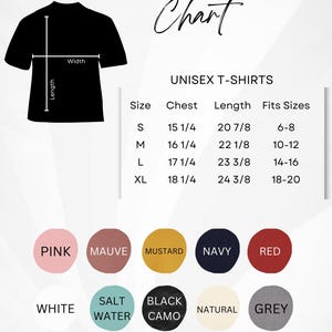 Pode incluir: Uma tabela de tamanhos e cores para camisetas unissex para jovens. A tabela inclui medidas de peito e comprimento em polegadas, juntamente com uma paleta de cores com rosa, malva, mostarda, azul marinho e mais. Tamanhos de S a XL.
