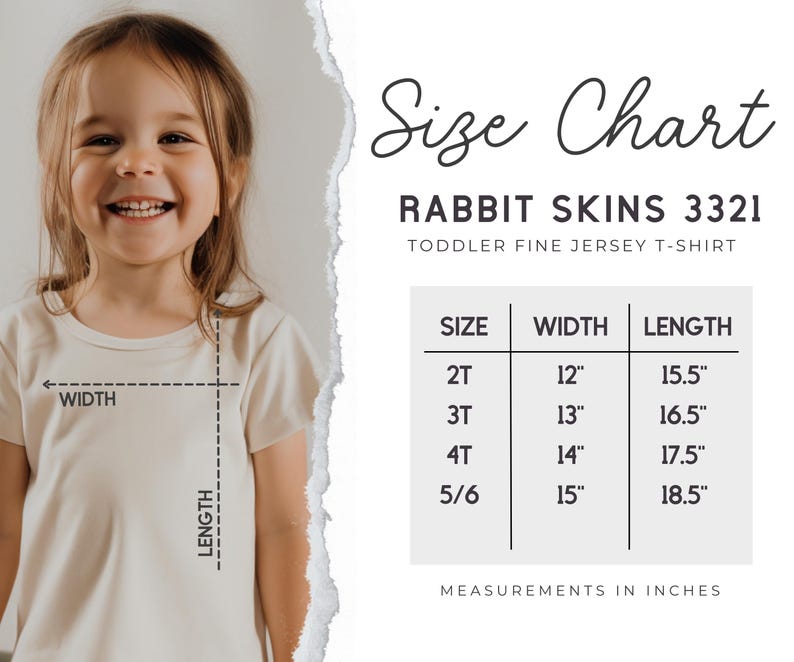 Pode incluir: Uma crian&ccedil;a pequena vestindo uma camiseta de malha fina bege para crian&ccedil;as pequenas. A imagem inclui uma tabela de tamanhos com medidas em polegadas para os tamanhos 2T a 5/6. O gr&aacute;fico mostra a largura e o comprimento das camisas.