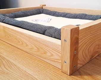 Honden bed. Houten hondenmand. Massief essen bed. Natuurlijk essenbed. Handgemaakt.