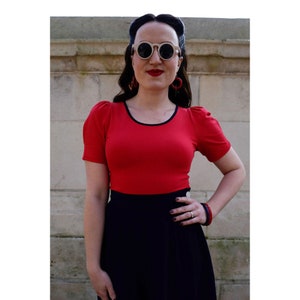 Vintage Style Round Neck Jersey Top in Red image 3