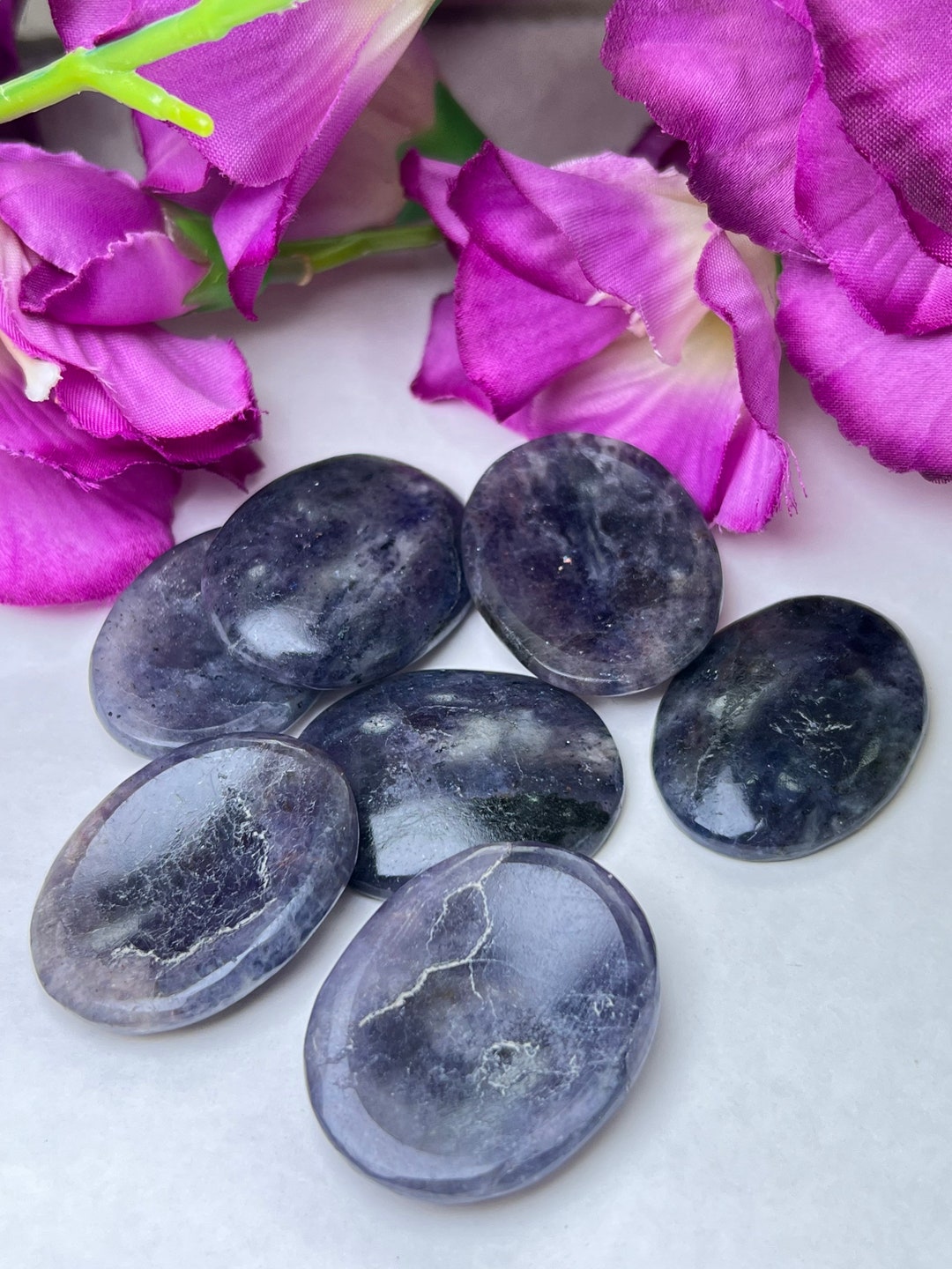 iolite-stone-oval-shape-worry-stone-for-crystal-healing-and-meditation