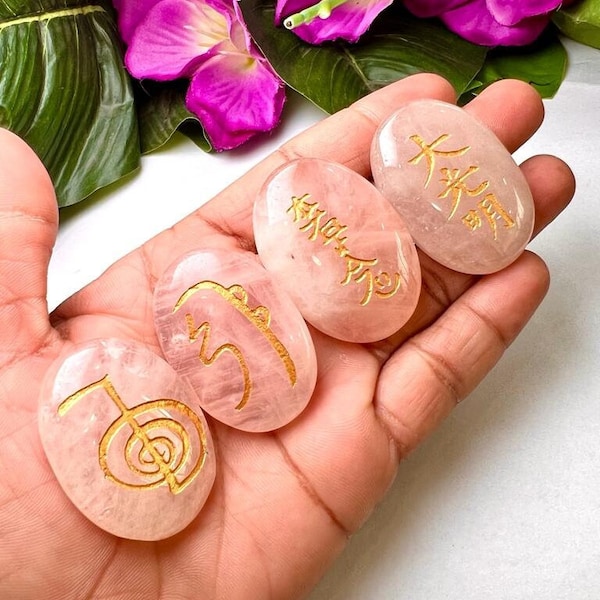Ensemble de 4 symboles Reiki Usui gravés, pierre de quartz rose, forme ovale, symbole Reiki Usui, ensemble Reiki, pierre de palmier, 4 pcs avec pochette