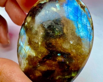 Rainbow Labradorite Stone Oval Shape Worry Stone for Crystal Healing And Meditation - Pocket Palm Stone - Thumb Stone One (1) Piece