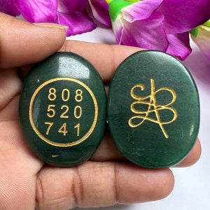 Green Jade Crystal Stone Oval Shape Zibu Symbol Wealth Talisman to Attract Money, Attract Business, Healing and Maditation, Spiritual Gifts