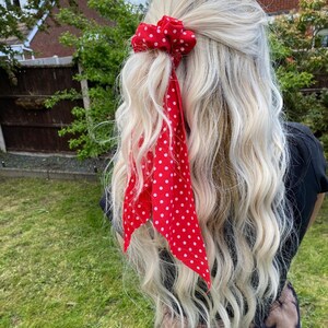 Blonde wig red dot hot sale