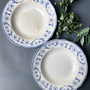 Set di 2 antichi piatti in porcellana Göteborg svedese degli anni &#39;20 / transferware vintage / modello SVEA 1911-1926 / blu e bianco / arredamento display