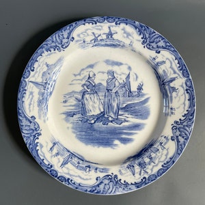 Vintage Wedgwood plate / HAGUE pattern / blue and white transferware / made in England / home decor display / windmill