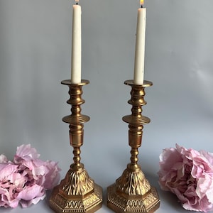 Pair of vintage solid brass candlesticks / ornate motif / sturdy & heavy 3,4 kg = 7,5 pounds / taper candle holders / home decor display
