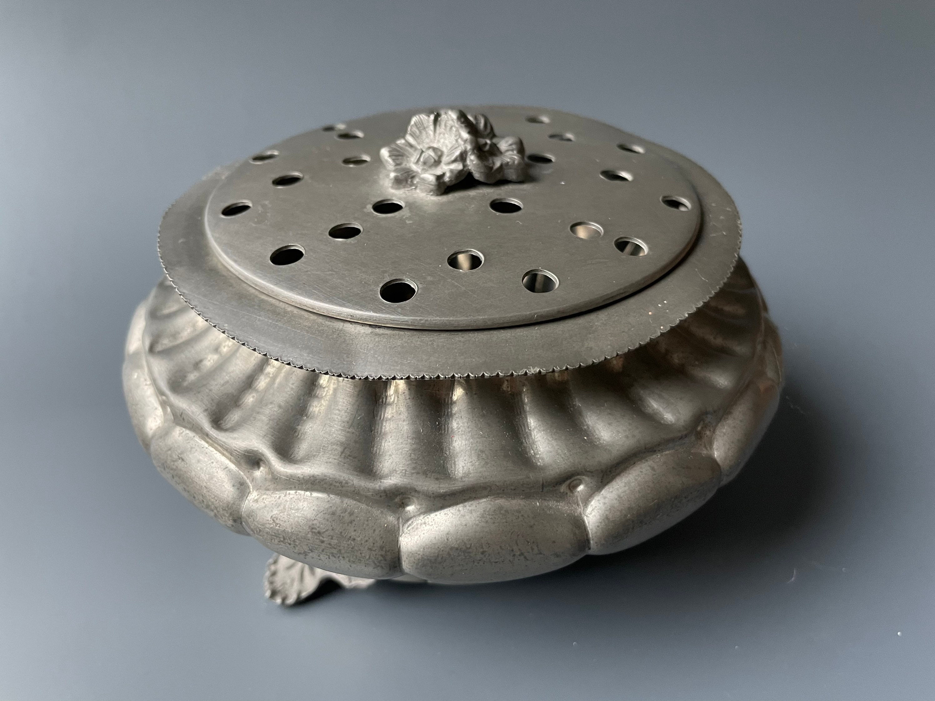 Vintage Italian pewter bowl with lid / footed / potpourri bowl / floral motif / home decor display / incense burner / raised planter / vase