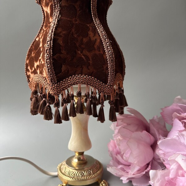 Vintage table lamp / brass and stone /display decor / vintage nightstand lamp / with frilled lamp shade / EU plug / ambient lighting / retro