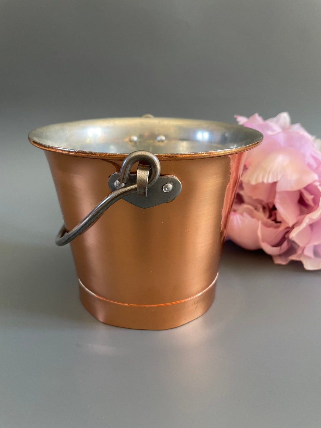 Vintage Copper Bucket With Metal Handle / Storage / Kitchen Display
