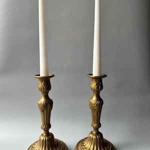 Set of 2 vintage solid brass candlesticks / ornate floral motif / sturdy / taper candle holders / home decor display / pair