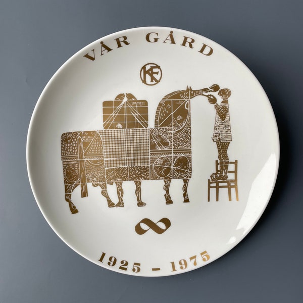 Vintage Swedish Gustavsberg plate /1975 / collectable / Stig Lindberg design / Scandinavian porcelain / original packaging / Vår Gård / gift