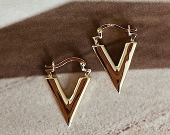 V- shape gold earrings, triangle earrings, vintage style earrings, sterling silver earrings, minimalist earrings