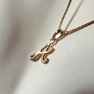 Colgante con inicial de letra original AMS chapado en oro de 14 k / Minimalista / Regalo personalizado para ella, joyería para uso diario / Hipoalergénico / Sin deslustre