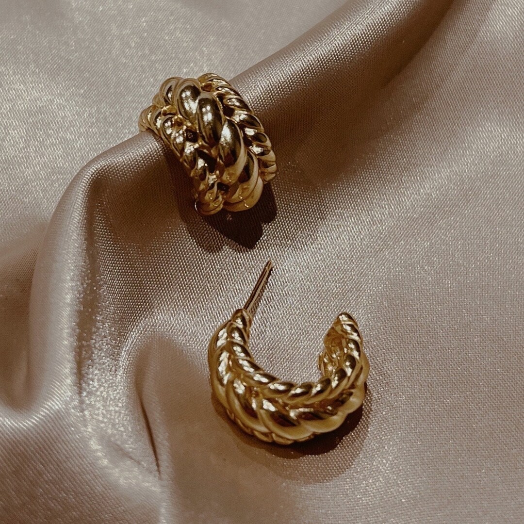Gold Ribbed Hoops main image 0