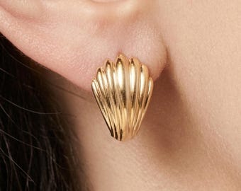 Seashell Beach Stud Huggie Earrings • 14k Gold Plated 925 Sterling Silver