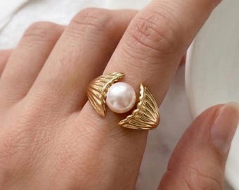 Shell Pearl Adjustable Ring • Beach Jewelry • 14K Gold Plated 925 Sterling Silver