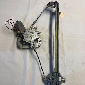 Saab 9000 Rear Right Door Window Regulator RH 9255225