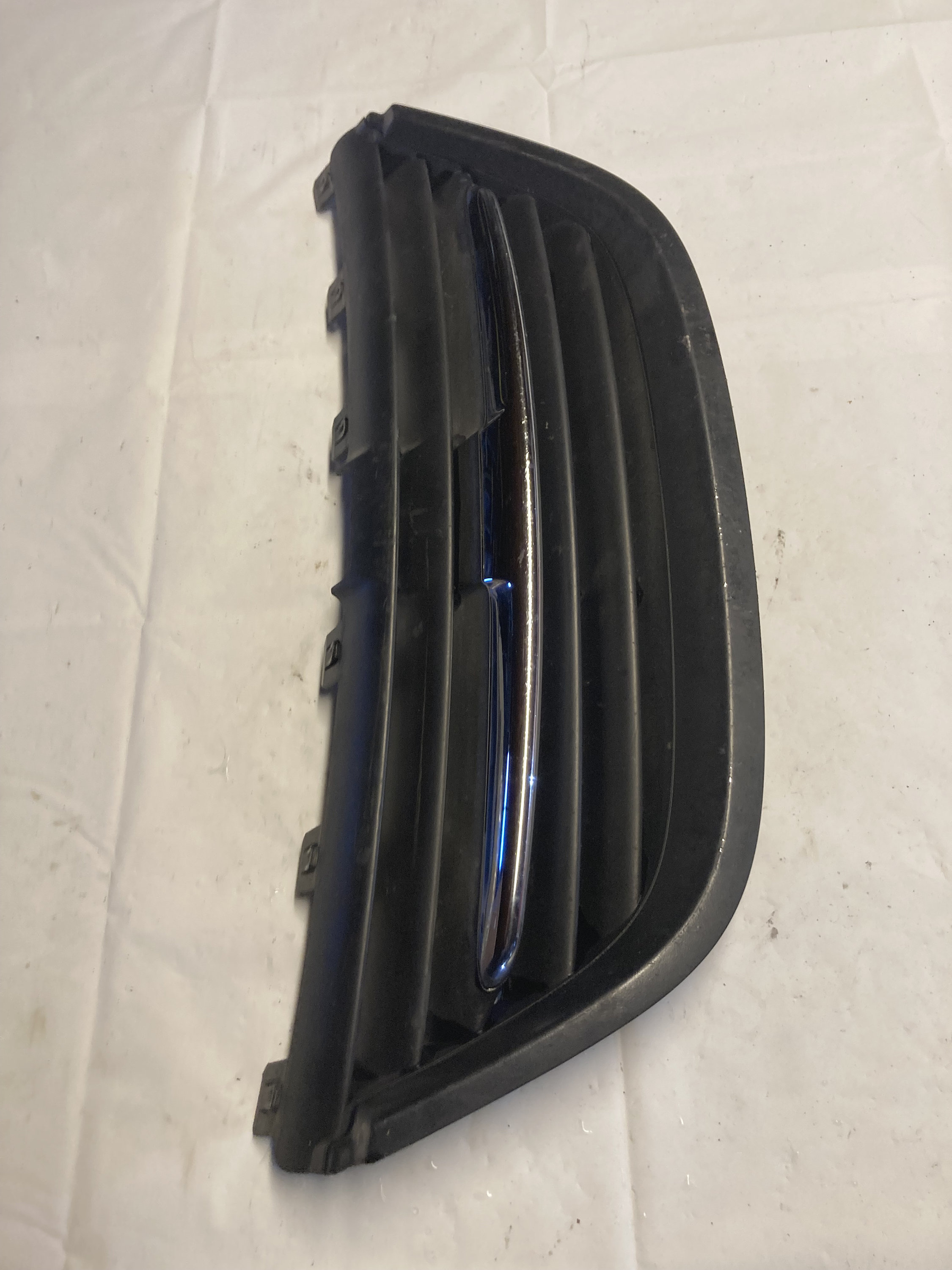 Saab 9 5 Front Bumper Radiator Grille Center 12758672 12756827